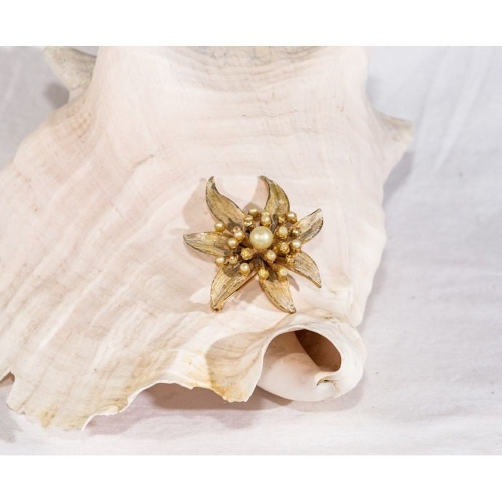 Vintage B.S.K flower faux pearl and gemstones enamel brooch pin gold tone signed